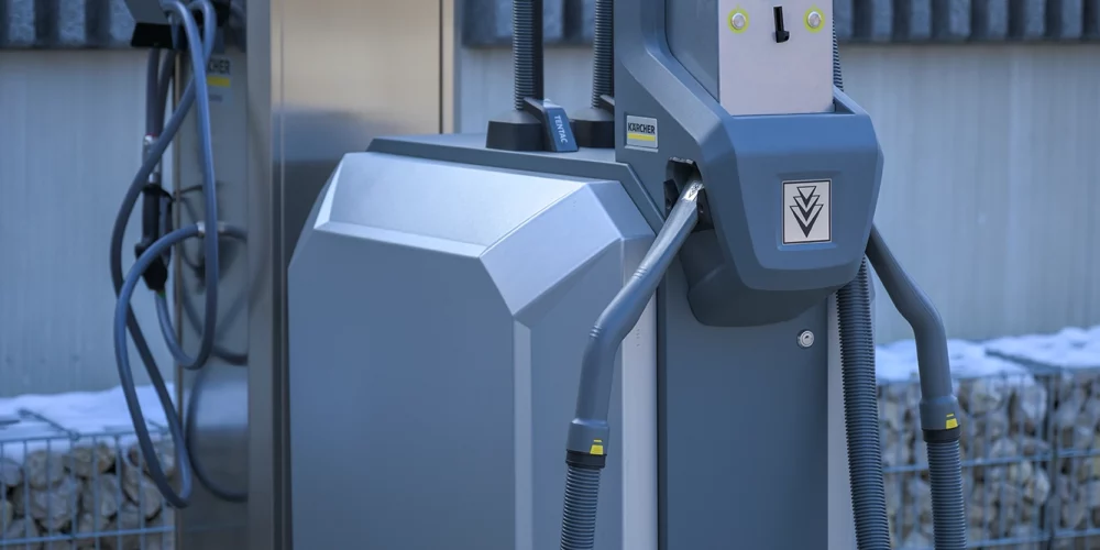 Rendez à votre voiture son éclat d'origine avec la station de lavage dernier cri de Garage Grenétöl. Notre technologie de pointe assure un nettoyage complet et efficace, préservant la brillance de votre véhicule. Simplifiez votre routine d'entretien automobile et offrez à votre voiture le traitement qu'elle mérite. Visitez-nous dès aujourd'hui pour une expérience de lavage exceptionnelle.